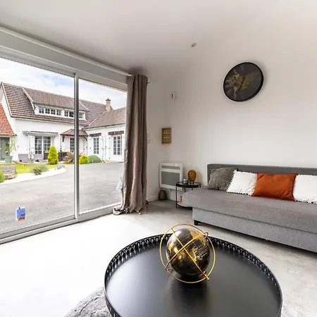 Apartment Lovely In